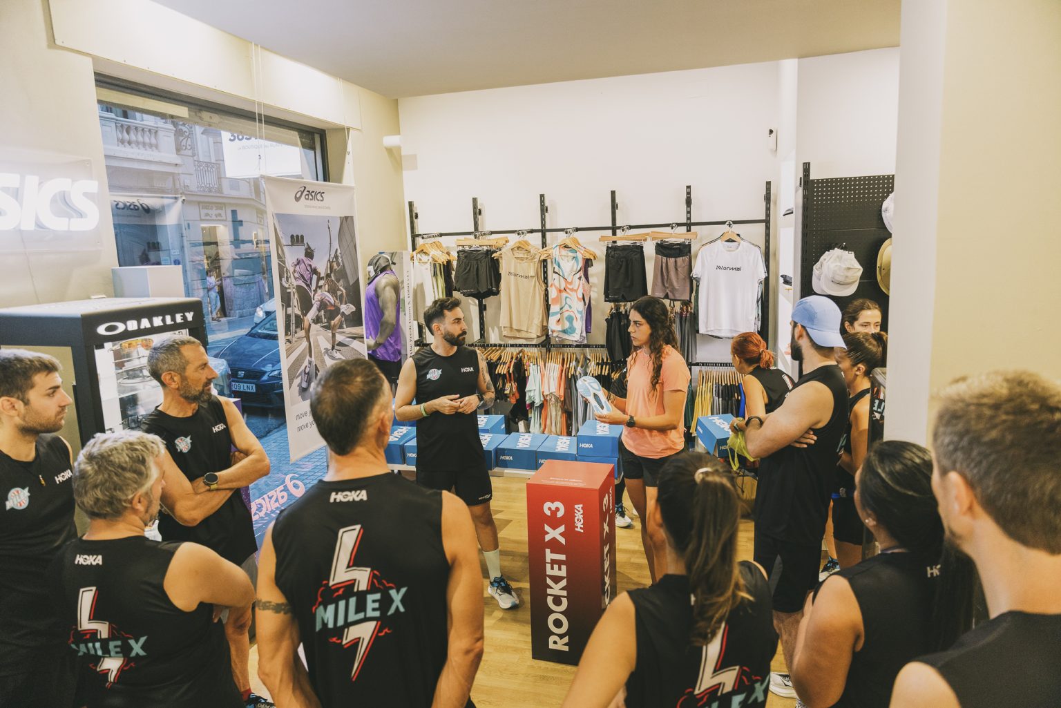 Testiranje proizvoda Hoka Rocket X 3 u La Boutique del Running